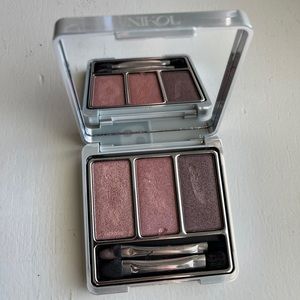 NIKOL beauty - eyeshadow palette TALC-FREE
